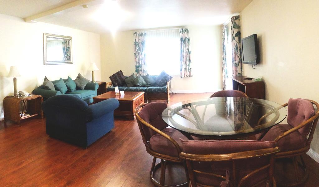 Days Inn Harbor View 샌디에이고 객실 사진