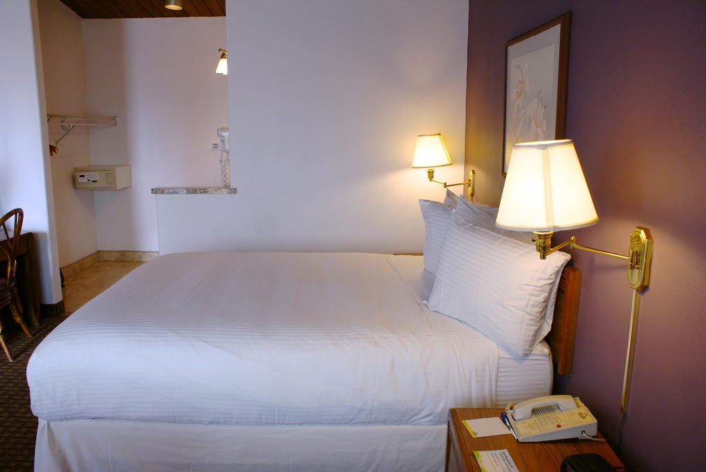 Days Inn Harbor View 샌디에이고 외부 사진