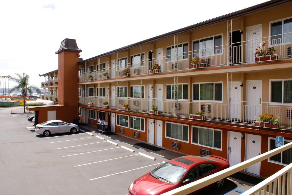 Days Inn Harbor View 샌디에이고 외부 사진