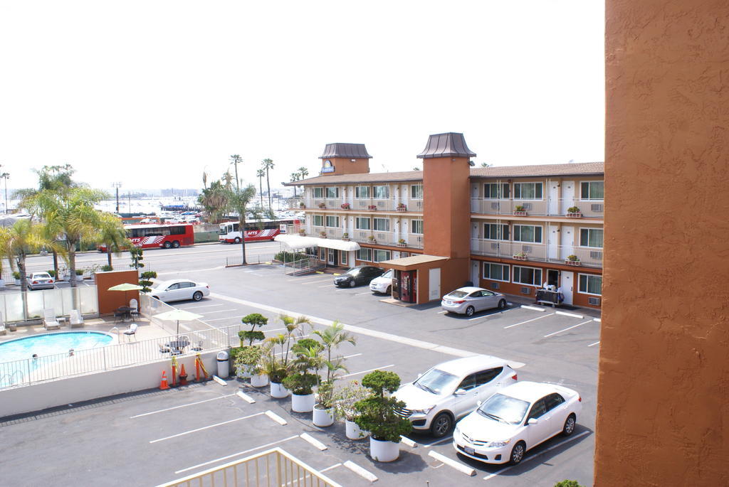 Days Inn Harbor View 샌디에이고 외부 사진
