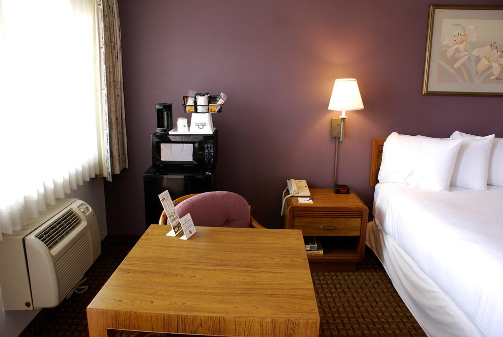 Days Inn Harbor View 샌디에이고 외부 사진